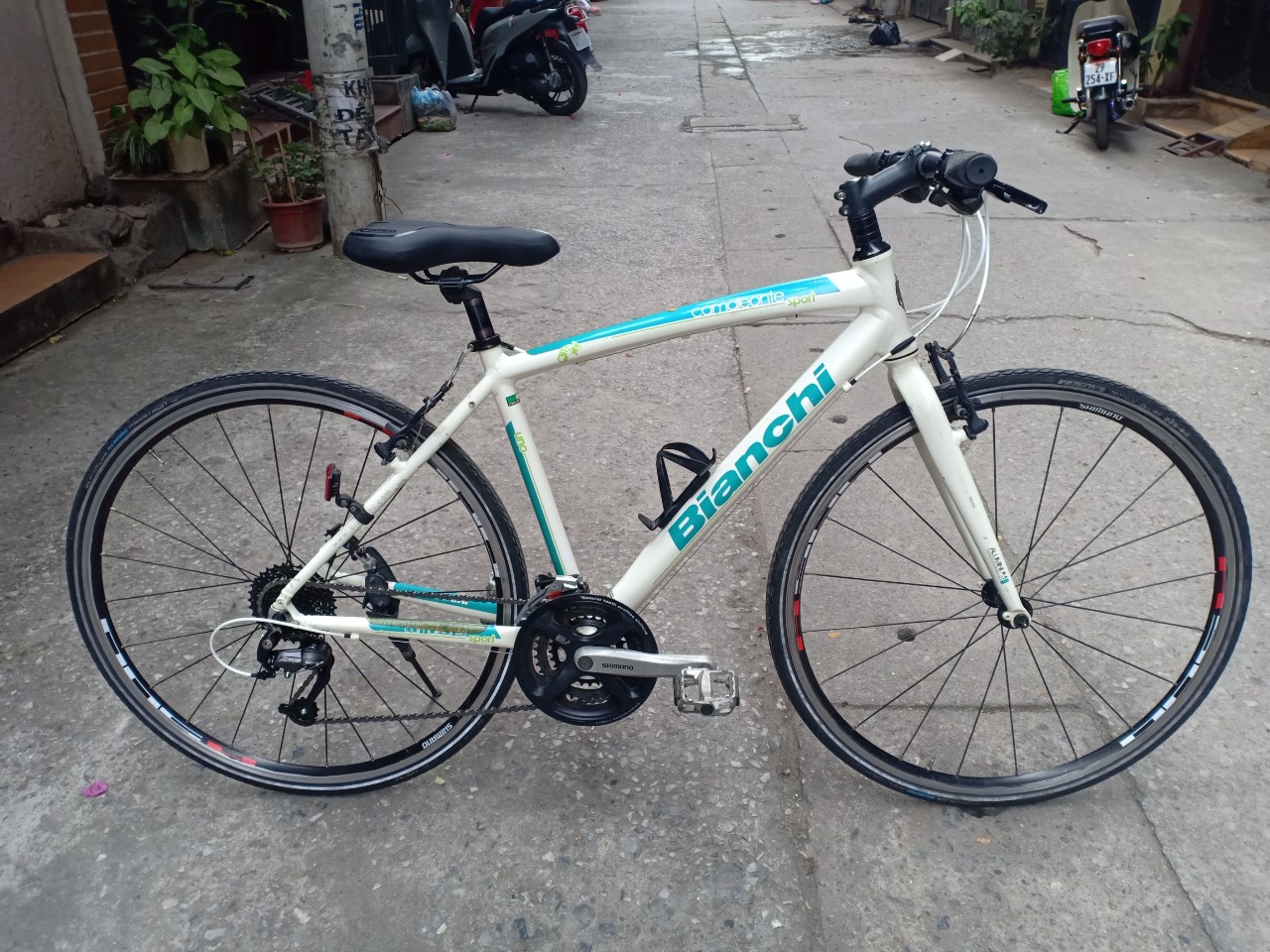 Xe đạp Touring cao cấp hiệu Bianchi Camaleonte của Ý (Đã bán)