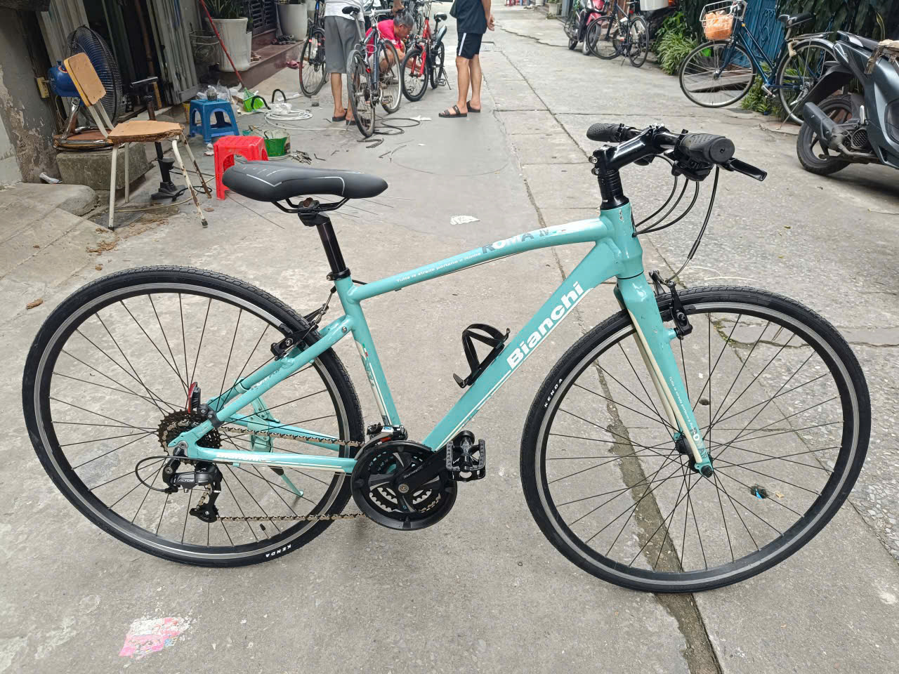 Xe đạp touring BIANCHI của Ý hàng bãi Nhật (Còn xe)
